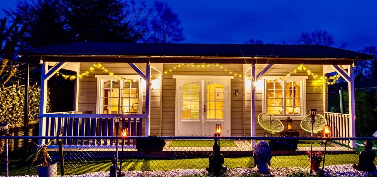 The Retreat Log Cabin サドベリー エクステリア 写真