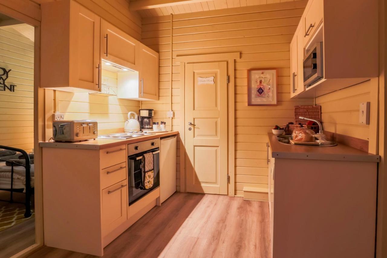 The Retreat Log Cabin サドベリー エクステリア 写真