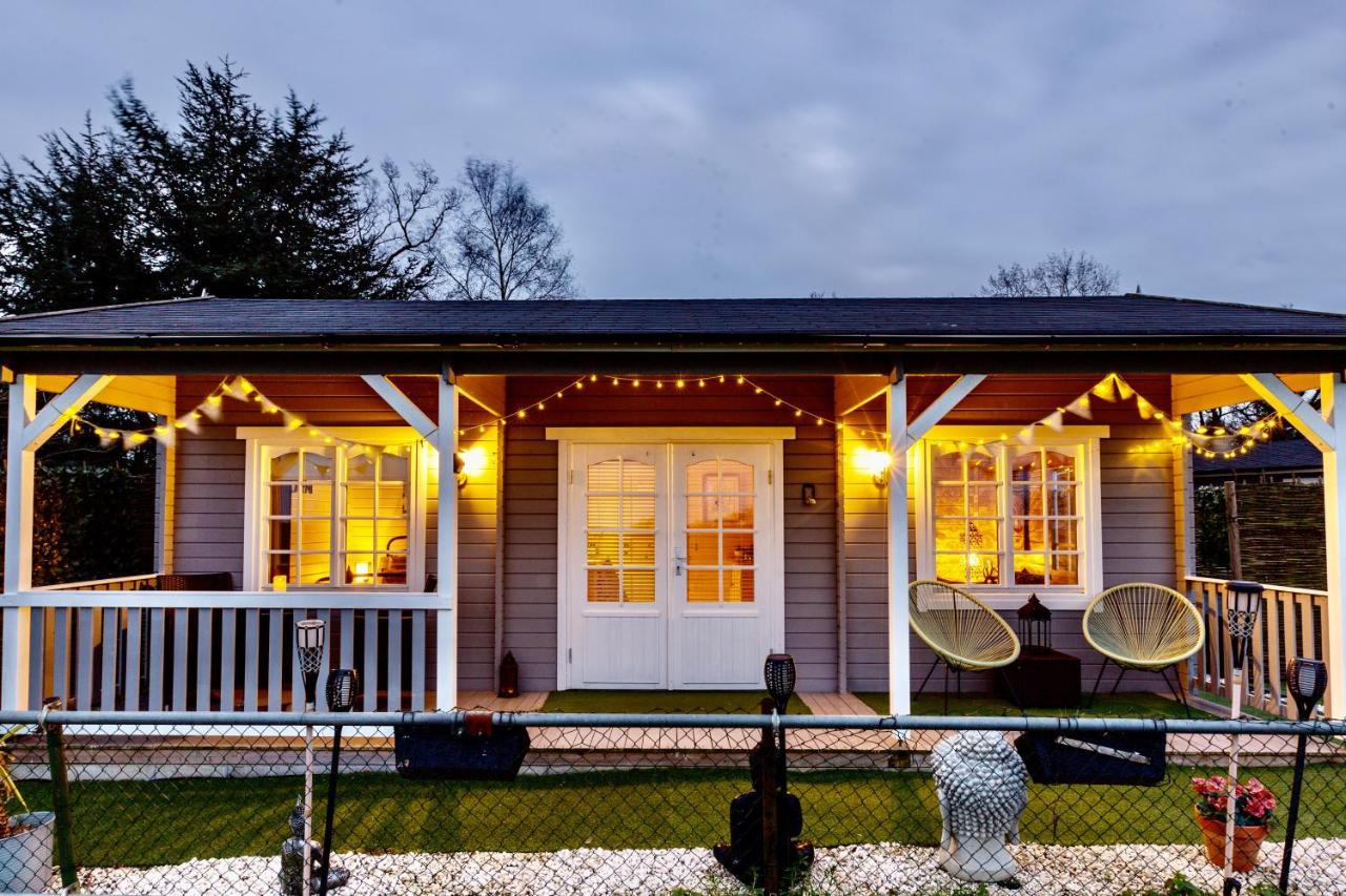 The Retreat Log Cabin サドベリー エクステリア 写真