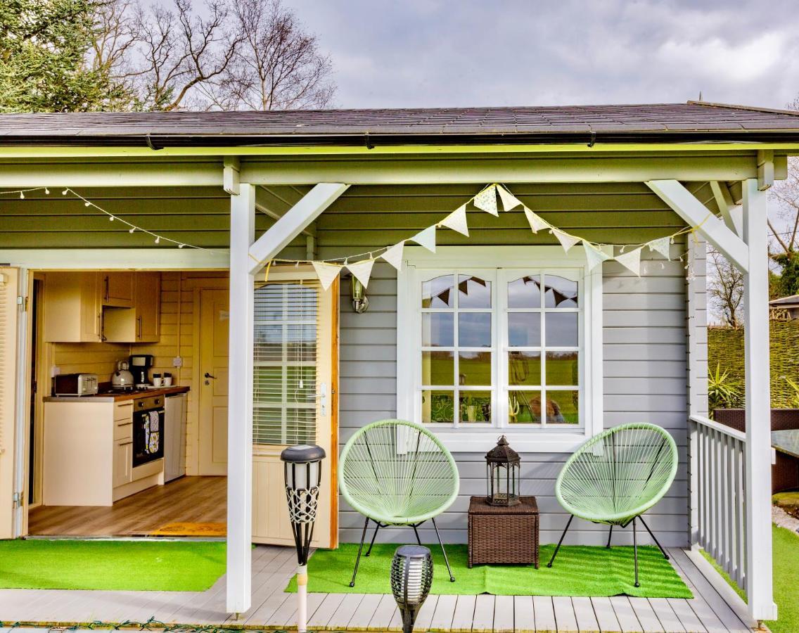 The Retreat Log Cabin サドベリー エクステリア 写真